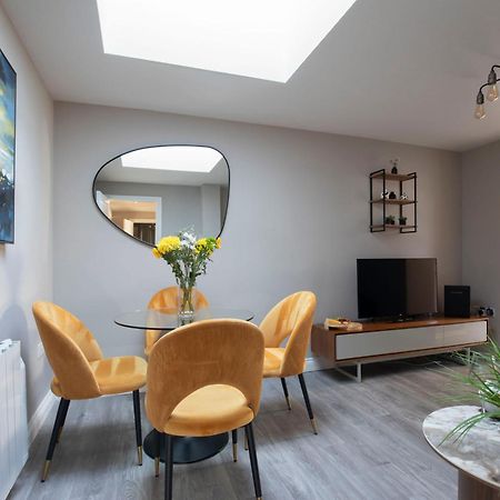 Elliot Oliver - Modern 2 Bedroom Town Centre Apartment Cheltenham Exterior foto